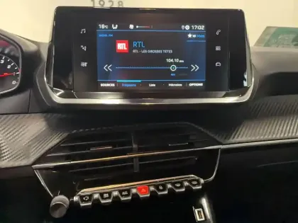 Photo 12 Peugeot 208  PureTech 75 S&S BVM5