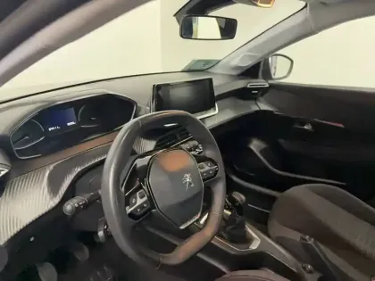 Photo 10 Peugeot 208  PureTech 75 S&S BVM5