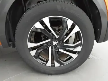 Photo 12 Peugeot 2008  PureTech 130 S&S EAT8