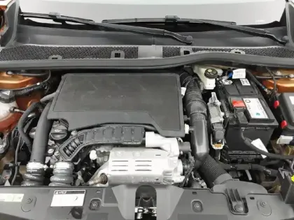 Photo 14 Peugeot 2008  PureTech 130 S&S EAT8