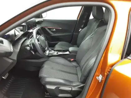 Photo 10 Peugeot 2008  PureTech 130 S&S EAT8