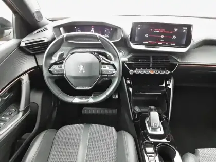 Photo 7 Peugeot 2008  PureTech 130 S&S EAT8