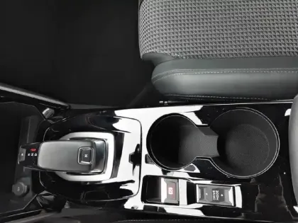 Photo 25 Peugeot 2008  PureTech 130 S&S EAT8