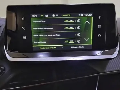 Photo 21 Peugeot 2008  PureTech 130 S&S EAT8