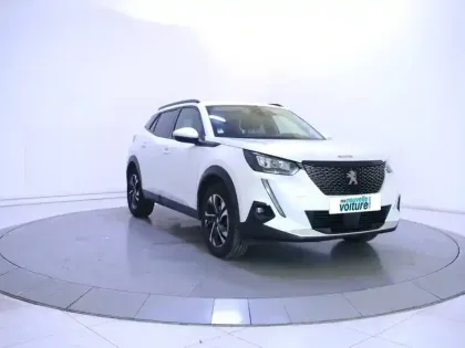 Photo 2 Peugeot 2008  PureTech 130 S&S EAT8