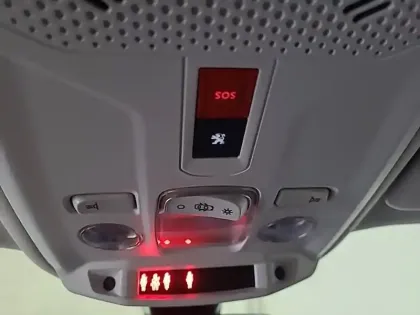 Photo 26 Peugeot 2008  PureTech 130 S&S EAT8