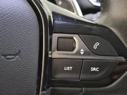 Photo 29 Peugeot 2008  PureTech 130 S&S EAT8