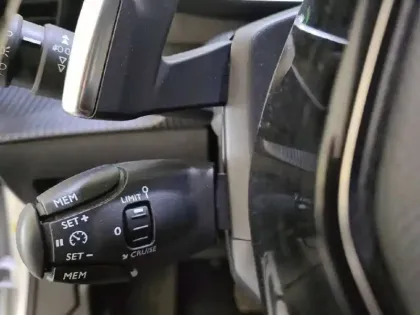 Photo 27 Peugeot 2008  PureTech 130 S&S EAT8