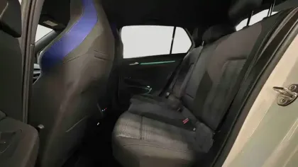 Photo 27 Volkswagen Golf  1.4 Hybrid Rechargeable OPF 245 DSG6