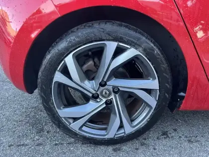 Photo 13 Renault Clio  E-Tech 140