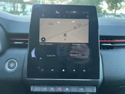 Photo 20 Renault Clio  E-Tech 140