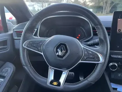 Photo 23 Renault Clio  E-Tech 140