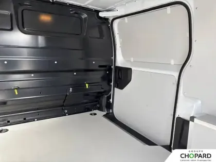 Photo 17 Peugeot Expert  FGN M BLUEHDI 145 S&S EAT8