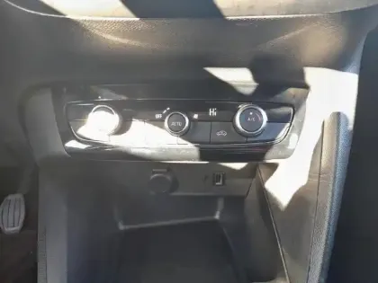 Photo 12 Opel Corsa  1.2 Turbo 100 ch BVM6 Elegance