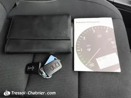 Photo 15 Toyota Rav4  Hybride 218 ch 2WD Dynamic