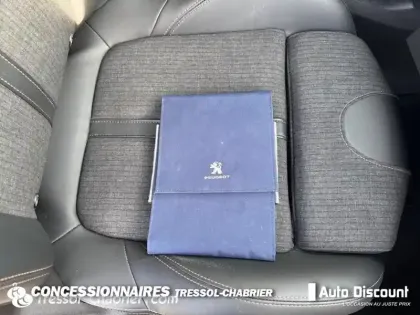 Photo 15 Peugeot 3008  Puretech 180ch S&S EAT8 GT Line