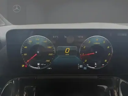 Photo 32 Mercedes Classe B 200 AMG Line Edition Full Led Toit Ouvrant Apple