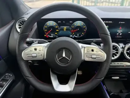 Photo 16 Mercedes Classe B 200 AMG Line Edition Full Led Toit Ouvrant Apple