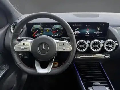 Photo 14 Mercedes Classe B 200 AMG Line Edition Full Led Toit Ouvrant Apple