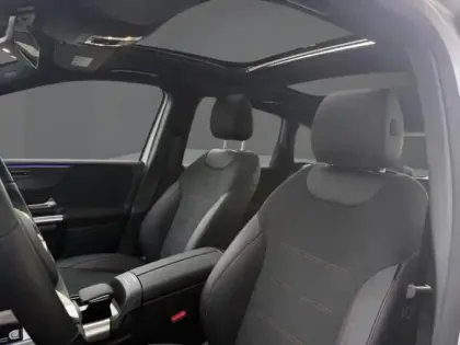 Photo 21 Mercedes Classe B 200 AMG Line Edition Full Led Toit Ouvrant Apple