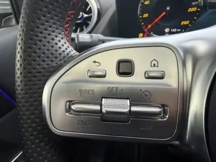 Photo 17 Mercedes Classe B 200 AMG Line Edition Full Led Toit Ouvrant Apple