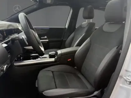 Photo 20 Mercedes Classe B 200 AMG Line Edition Full Led Toit Ouvrant Apple