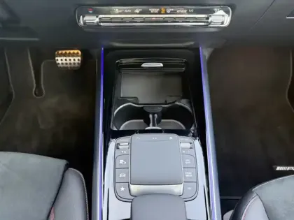 Photo 15 Mercedes Classe B 200 AMG Line Edition Full Led Toit Ouvrant Apple