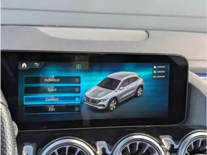 Photo 33 Mercedes EQA 250 AMG LINE TO SIEGES CHAUFFANTS DISTRONIC CAMERA