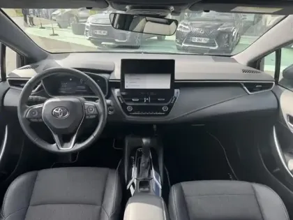 Photo 10 Toyota Corolla Hybride 1.8L 140h Design
