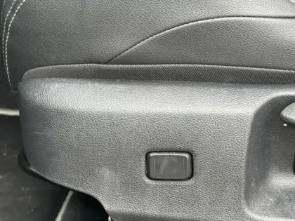 Photo 15 Toyota Corolla Hybride 1.8L 140h Design