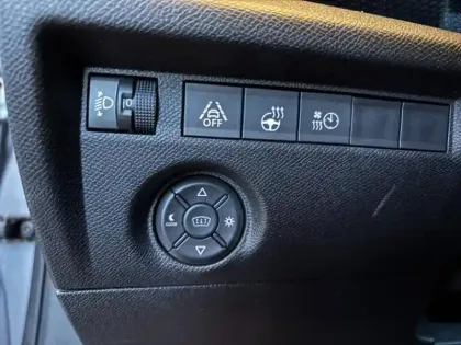 Photo 11 Citroën C4  Moteur électrique 136ch (100 kW) Shine Automatique