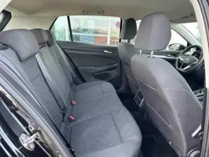 Photo 13 Volkswagen Golf  2.0 TDI SCR 150ch Life Business DSG7