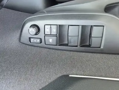 Photo 13 Toyota Yaris  Cross 116h Dynamic MC24