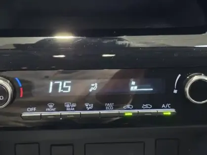 Photo 11 Toyota Yaris  Cross 116h Dynamic MC24