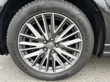 Photo 8 Audi Q3  40 TFSI 190ch S line quattro S tronic 7