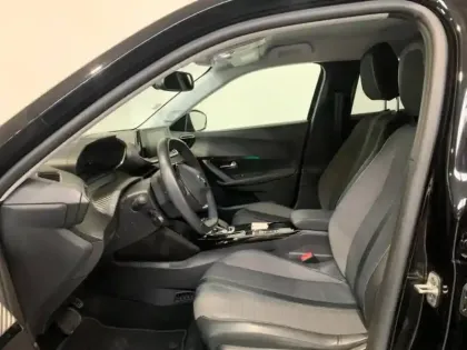 Photo 9 Peugeot 2008  e- 136ch Allure