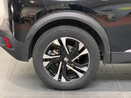 Photo 7 Peugeot 2008  e- 136ch Allure