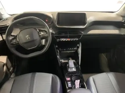 Photo 8 Peugeot 2008  e- 136ch Allure