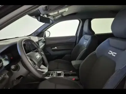 Photo 10 Dacia Duster  1.6 hybrid 140ch Journey