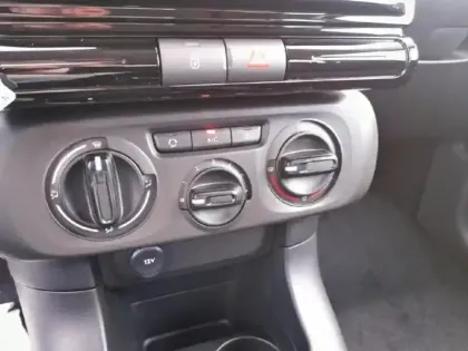 Photo 12 Citroën C3  1.2 PureTech 83ch S&S YOU!