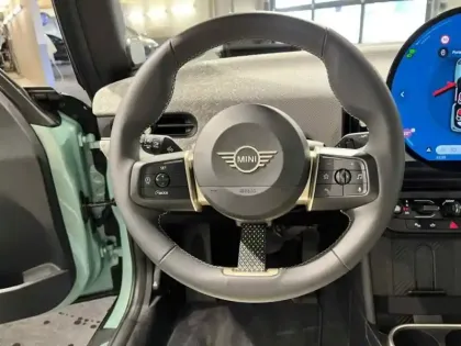 Photo 5 Mini Cooper  3 Portes S 204ch Favoured DKG7