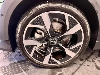 Photo 7 Mini Cooper  3 Portes S 204ch Favoured DKG7