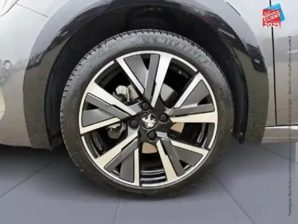 Photo 24 Peugeot 208  1.2 PureTech 100ch S/S GT Camera Carplay