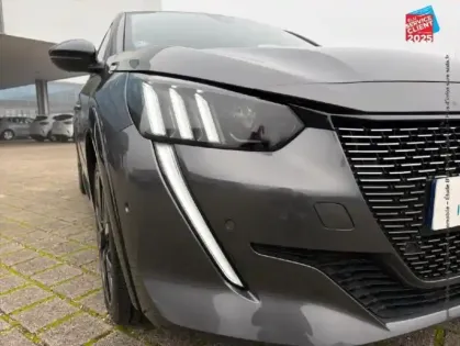 Photo 27 Peugeot 208  1.2 PureTech 100ch S/S GT Camera Carplay