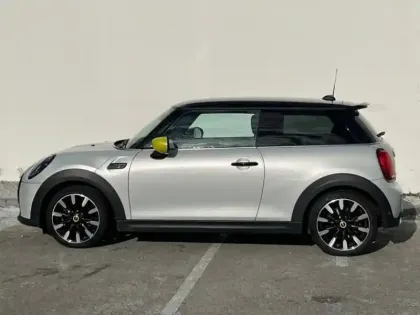 Photo 2 Mini Mini  Cooper SE 184ch  Essential BVA