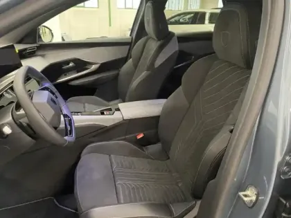 Photo 6 Peugeot 3008  1.2 Hybrid 145ch GT e-DCS6