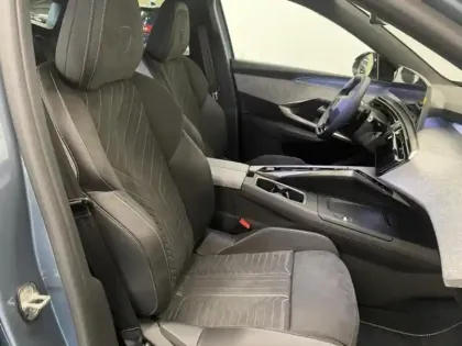 Photo 7 Peugeot 3008  1.2 Hybrid 145ch GT e-DCS6