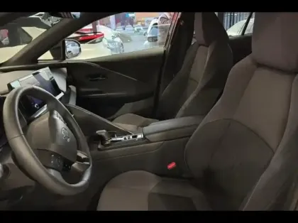 Photo 9 Toyota C-HR  1.8 Hybride 140ch Design NG23