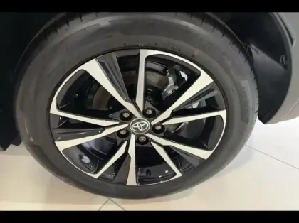 Photo 11 Toyota C-HR  1.8 Hybride 140ch Design NG23