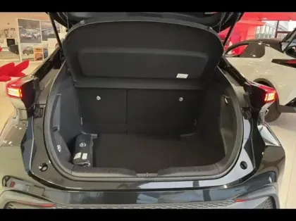 Photo 8 Toyota C-HR  1.8 Hybride 140ch Design NG23